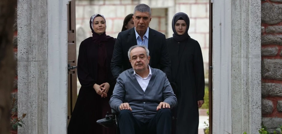 Красные бутоны - кадры из сериала