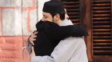 Красные бутоны - кадры из сериала