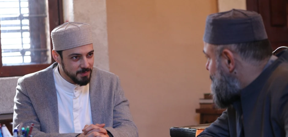 Красные бутоны - кадры из сериала