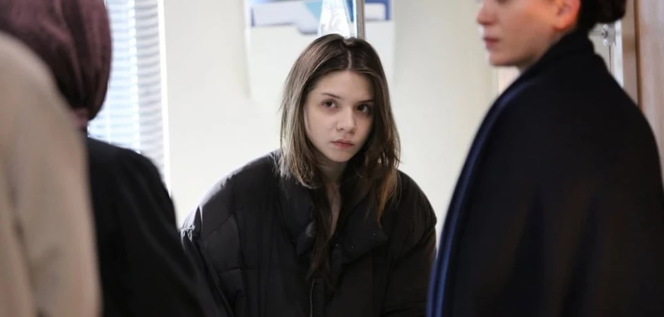 Красные бутоны - кадры из сериала