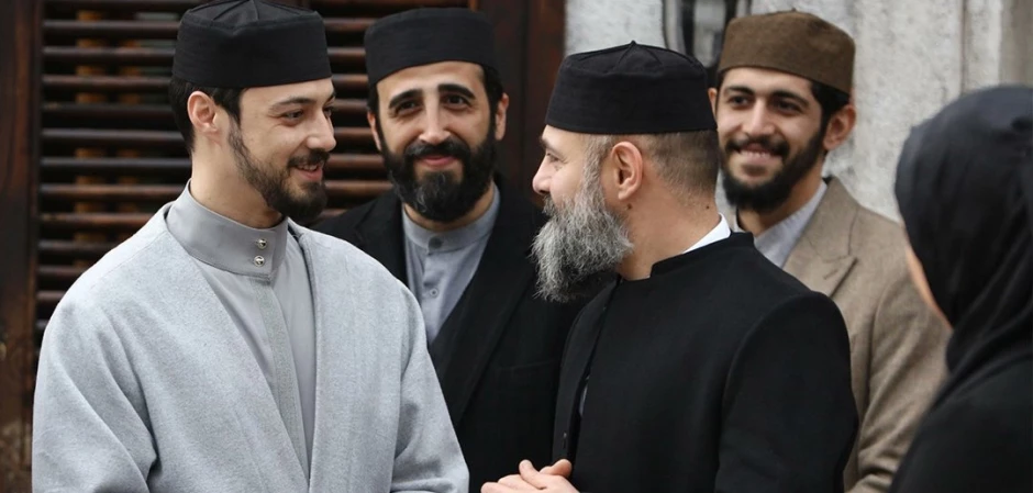 Красные бутоны - кадры из сериала