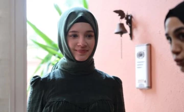 Красные бутоны 15 серия