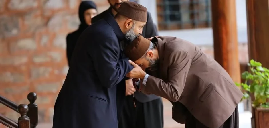 Красные бутоны - кадры из сериала