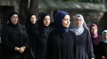 Красные бутоны 1 сезон 17 серия