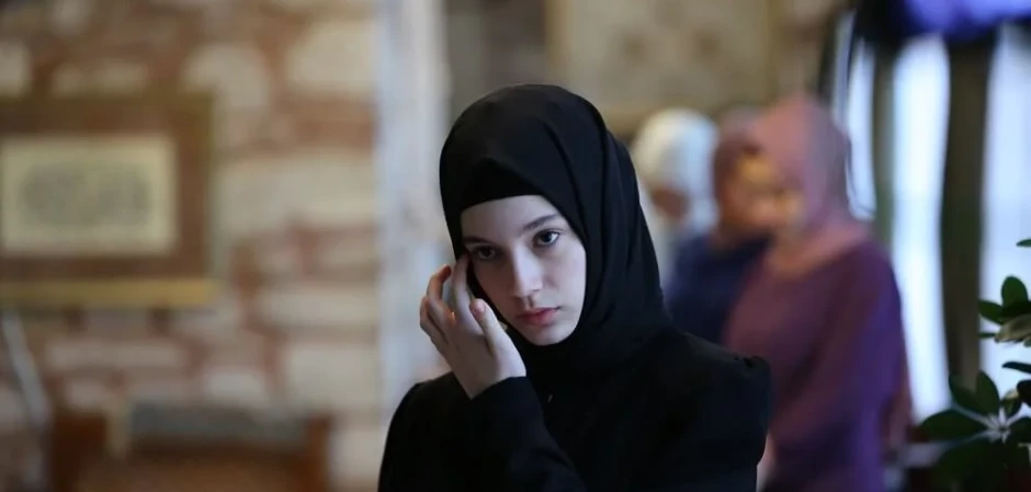 Красные бутоны - кадры из сериала