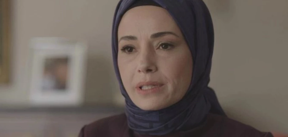 Красные бутоны - кадры из сериала