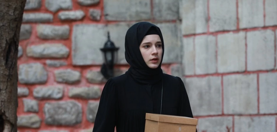 Красные бутоны - кадры из сериала