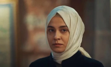 Красные бутоны 3 серия